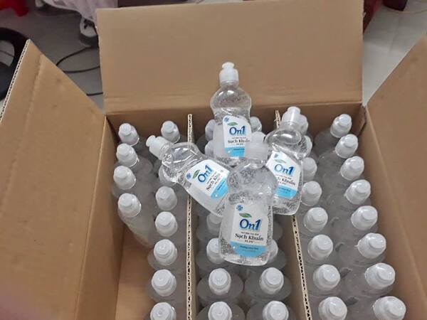 Thùng carton đựng nước rửa tay Thùng carton đựng nước rửa tay