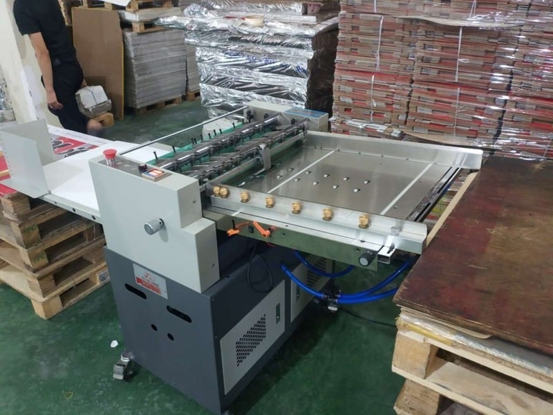 máy cắt giấy carton máy cắt giấy carton